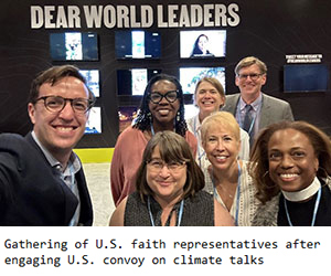 COP27 attendees selfie