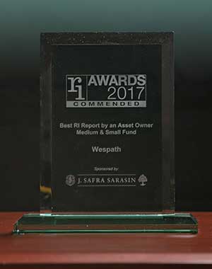 photo of responsible investor 2017 award