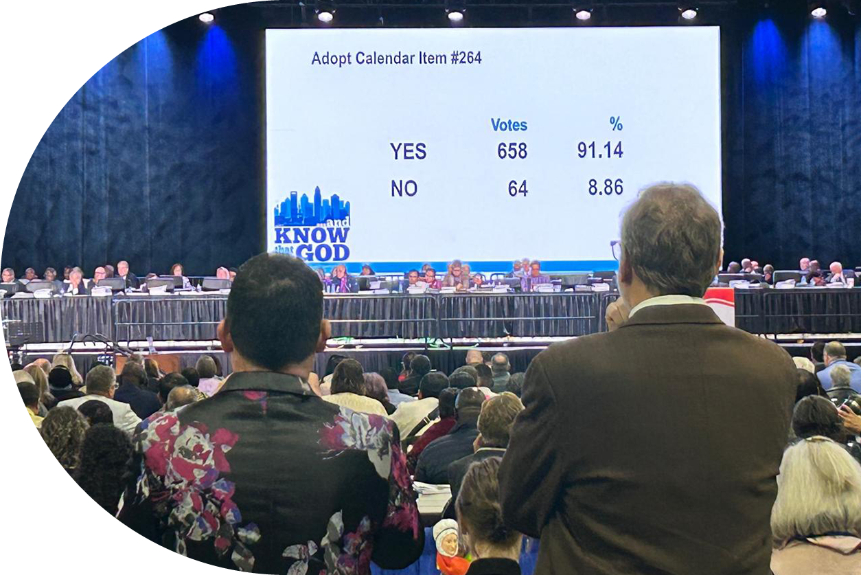 photo of Compass being passed at GC